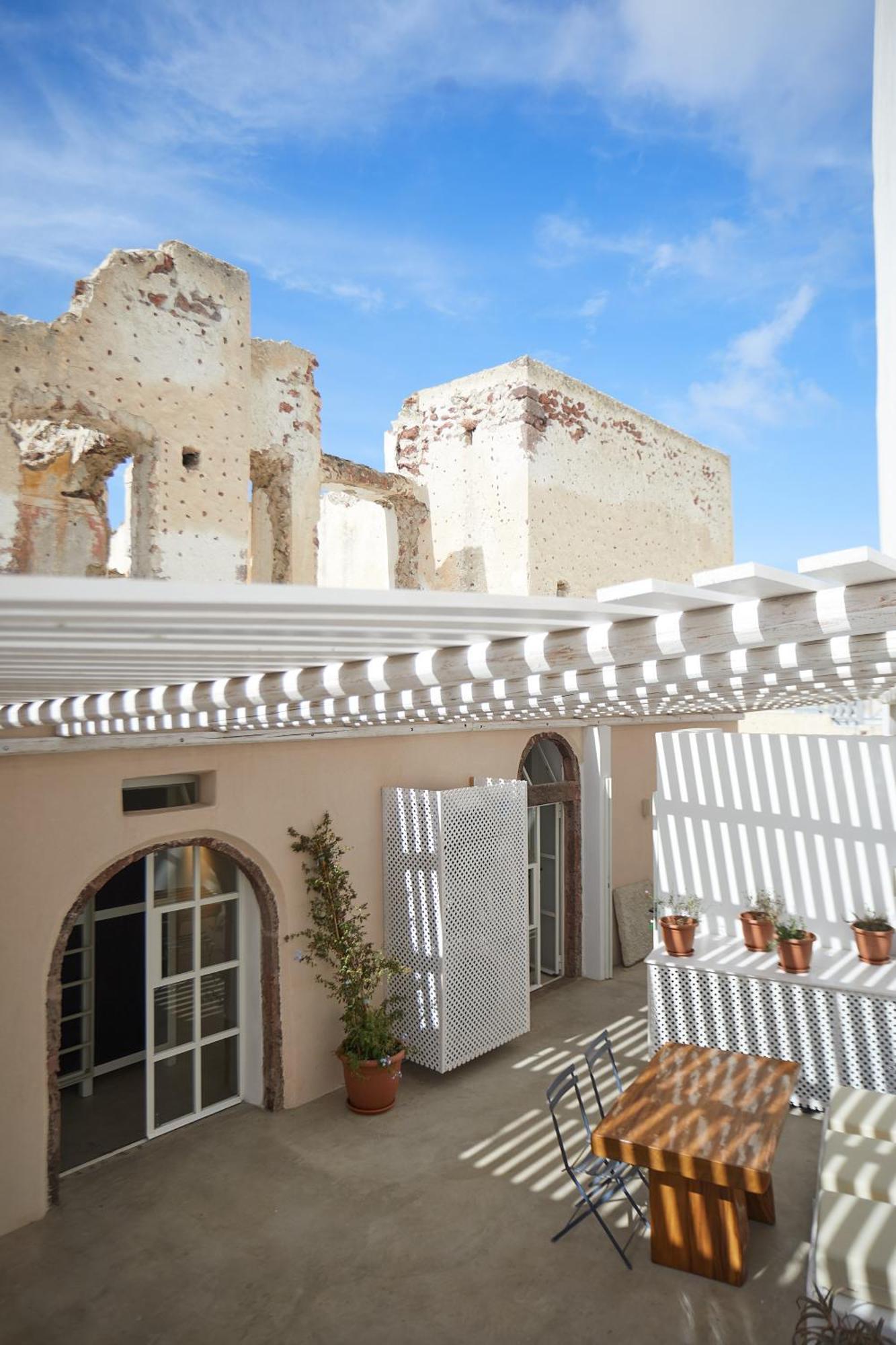 Hostel 16 Oia