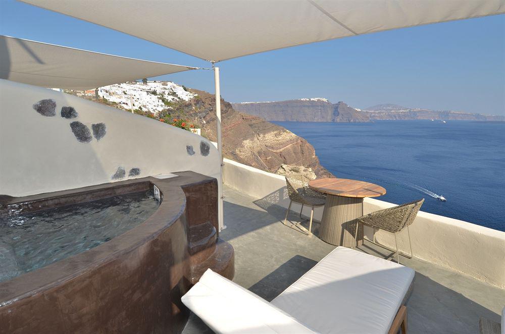 Hostel 16 Oia